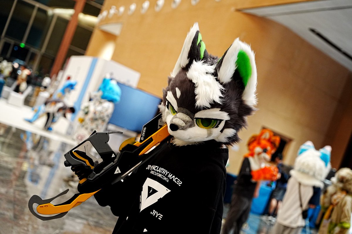 狙击手「如影」，前来支援
#furry #HiFurry #FursuitEveryday