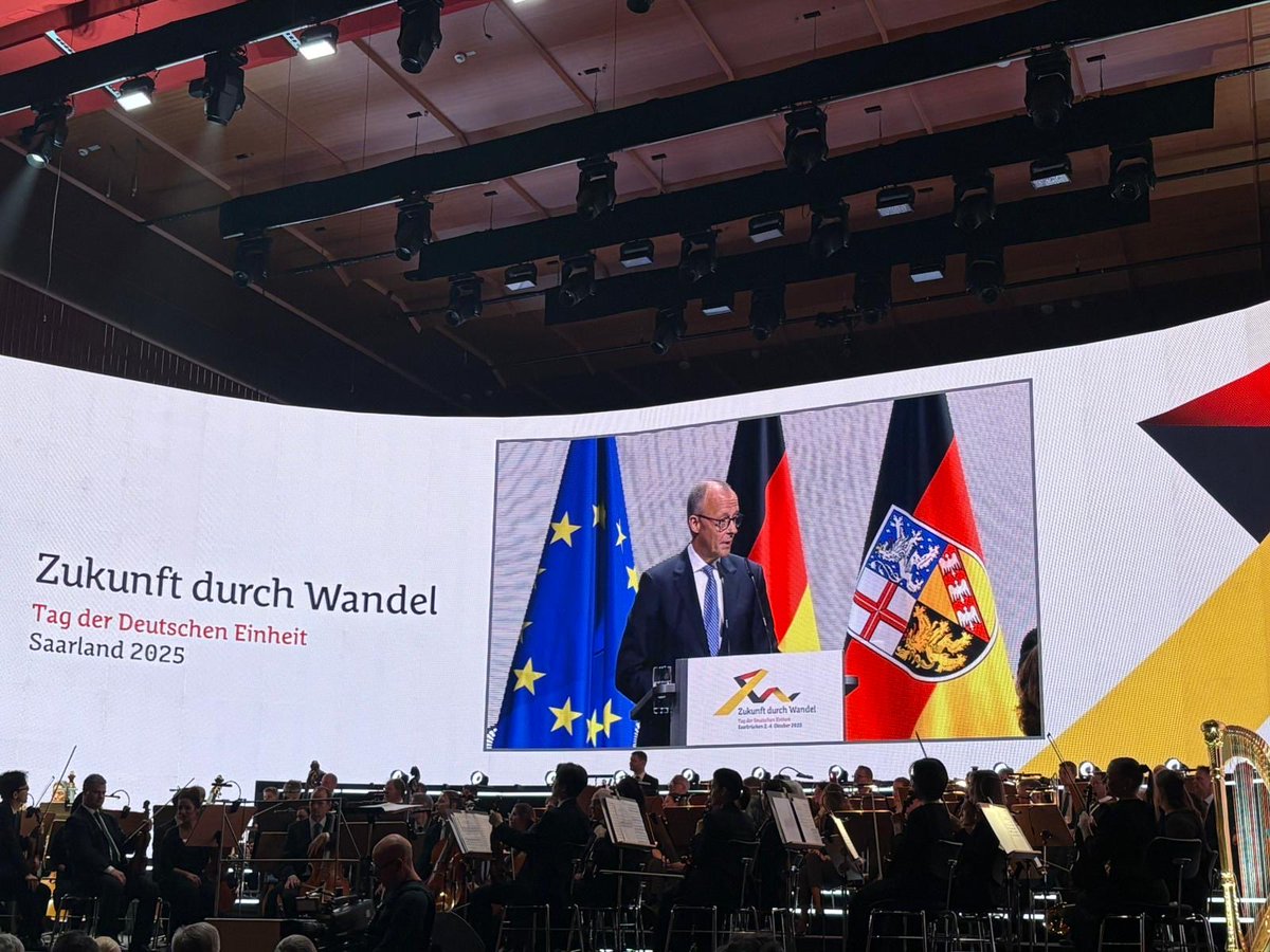 BelBotschaft's tweet image. 🇧🇪🤝🇩🇪

Es war mir eine große Ehre, heute in Saarbrücken an den Feierlichkeiten zum Tag der Deutschen Einheit teilzunehmen. Ein starkes Zeichen für europäische Verbundenheit und Freundschaft.

#TagDerDeutschenEinheit #Saarland #ZukunftDurchWandel #3Oktober