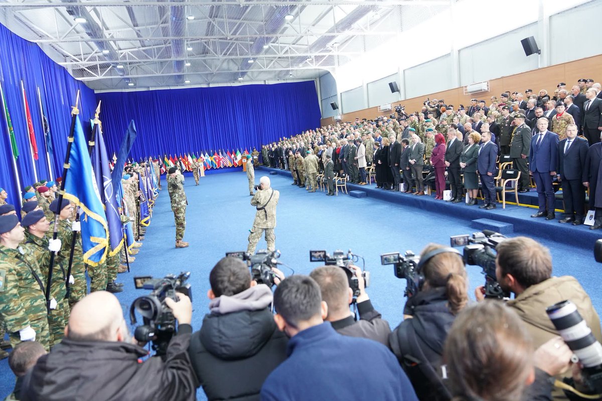 AhmetIsmaili's tweet photo. I had the great pleasure to participate, at the invitation of NATO’s Commander of Allied Joint Force Command Naples, Admiral Munsch, in the change of command ceremony: MajGen Barduani-MajGen Ulutaş.
I extend my highest appreciation for @NATO_KFOR’s continued support to Kosovo 🇽🇰 https://t.co/O2a1y4GxYG