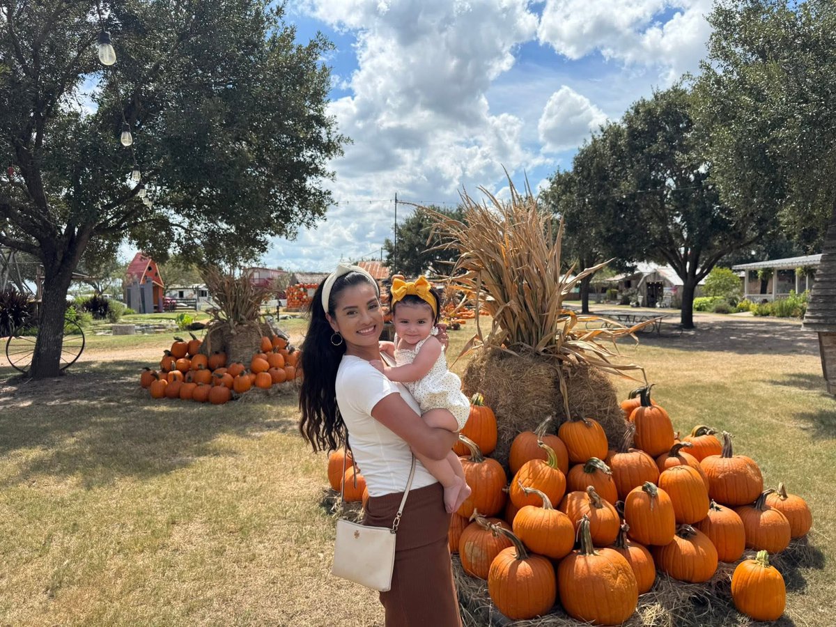 Mrs.Patiño AssistantPrincipal HelmsES tweet media