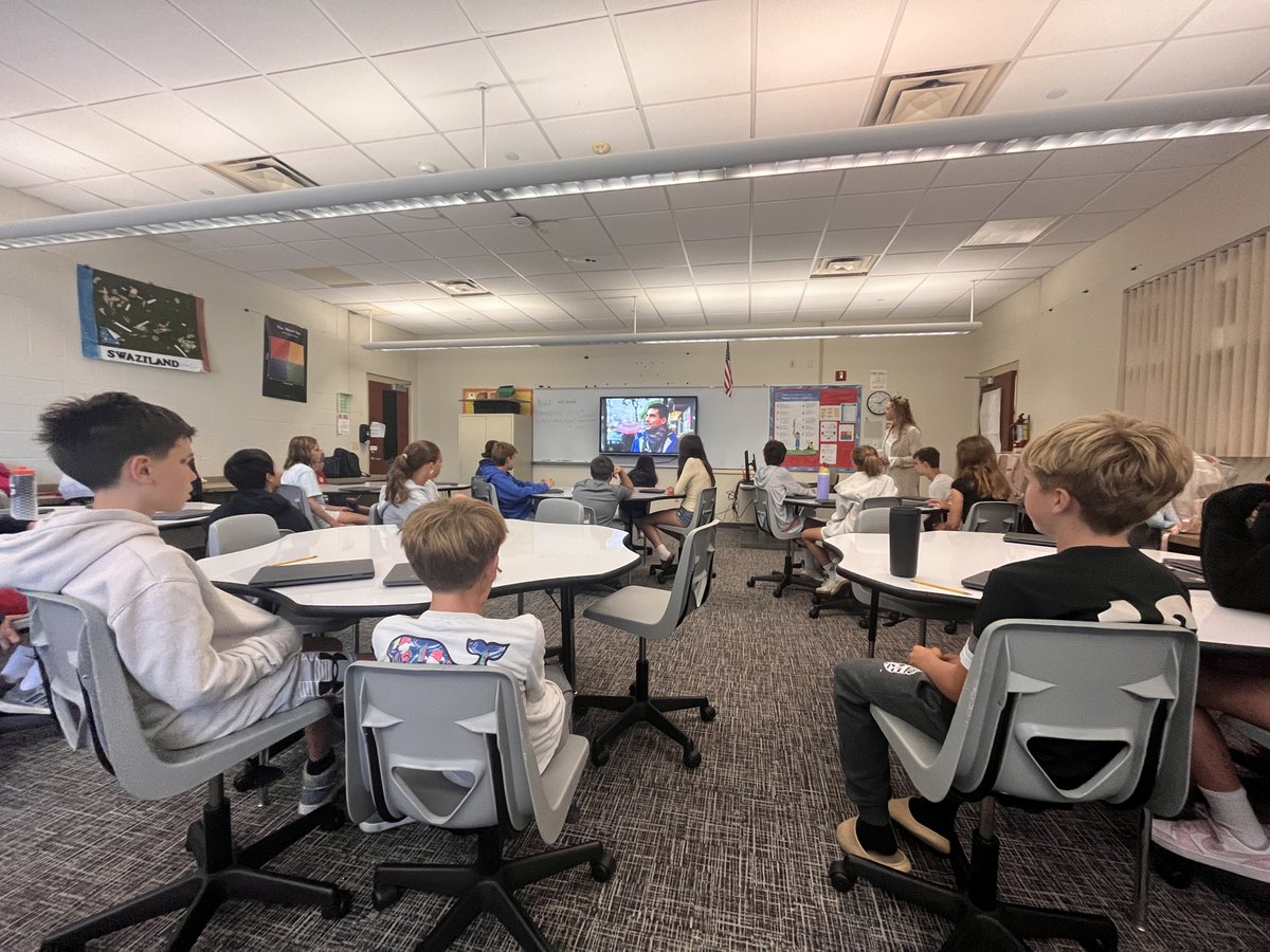 SRMS Library Learning Commons tweet media