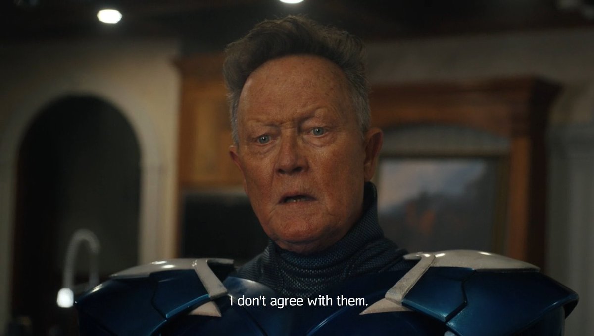 IsadoreUniverse's tweet image. I feel so bad for Blue Dragon! 😭
Turns out on Earth X, he was actually a good guy & he's against racists. And he was reasonable too. #PeacemakerS2