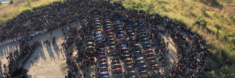 Manipur : Wall of Remembrance, Tuibong 📍

Candlelight Vigil - Honoring the memories of Kuki martyrs who bravely sacrificed their lives in the #ManipurViolence

Today marks the 884th day of state-sponsored ethnic cleansing against the Kuki community, as we honor their sacrifice,