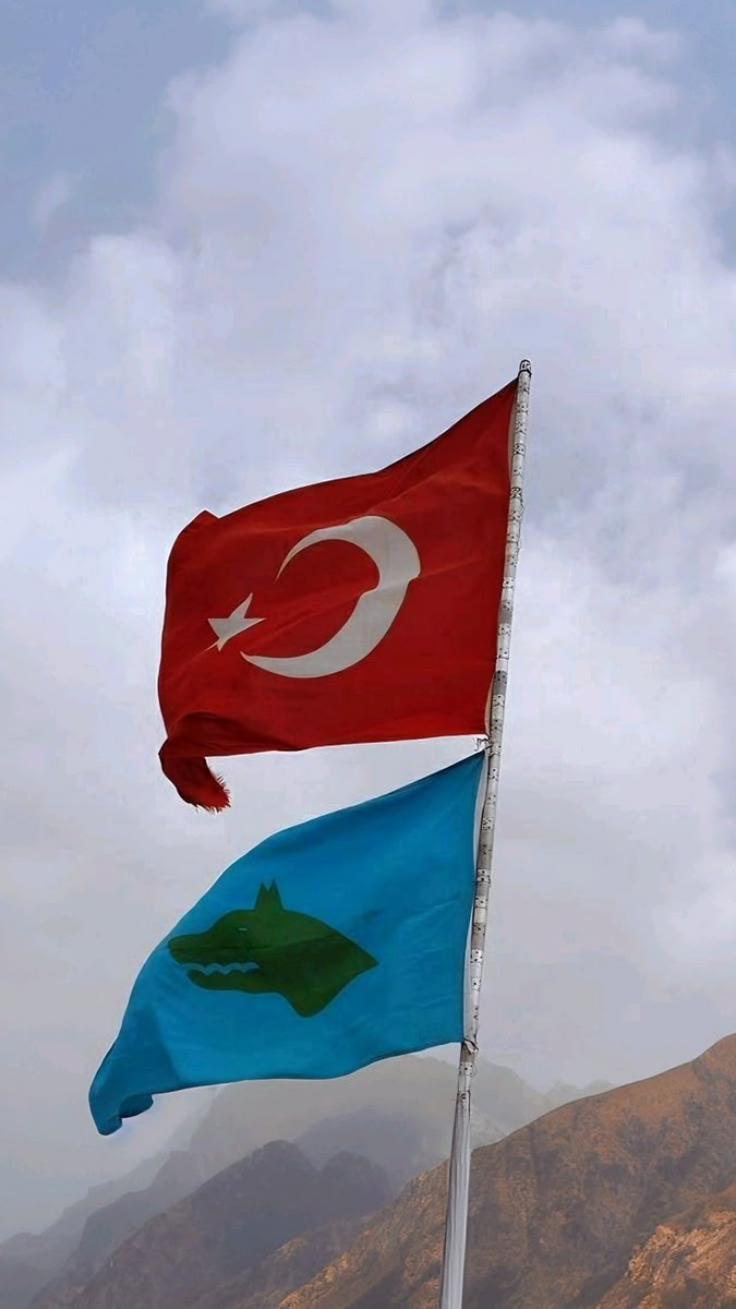 otukenn01's tweet photo. 3 Ekim Türk Dünyası Günü Kutlu Olsun. 🇹🇷 https://t.co/5lFl7Dg5li
