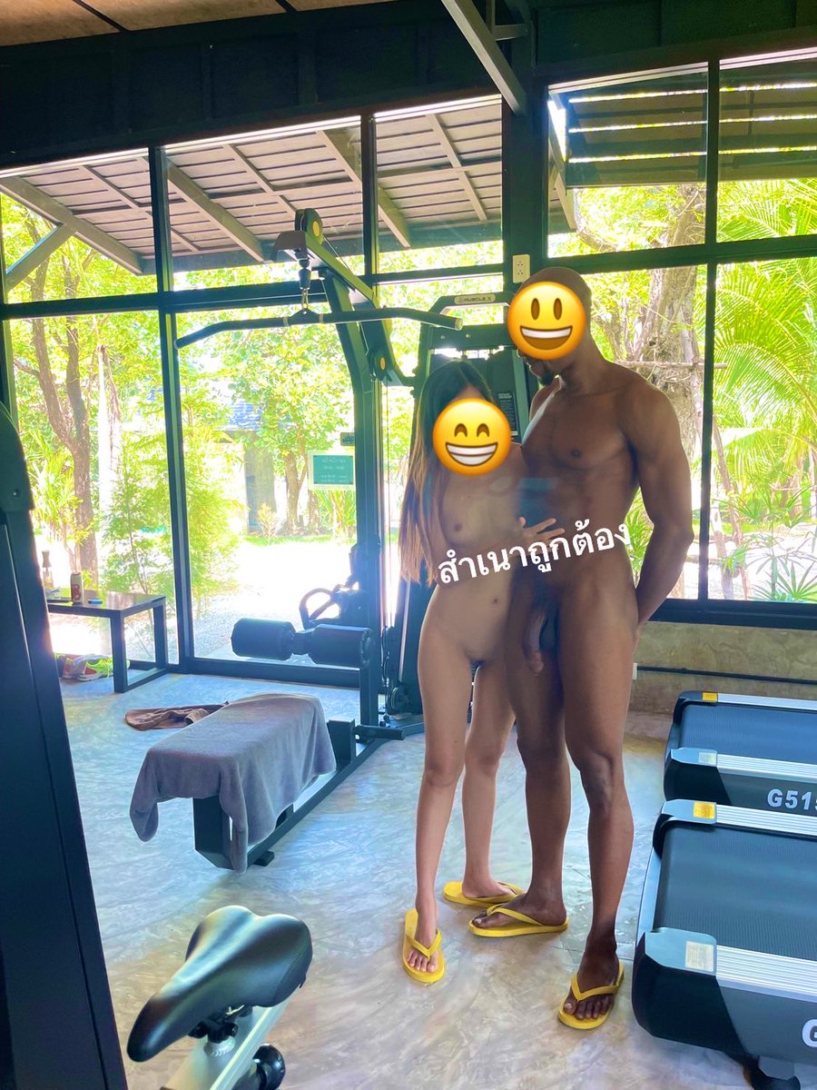มิตรภาพที่ไม่จำกัดเชื้อชาติ
#outdoor #naked #soulmate
#cuckold