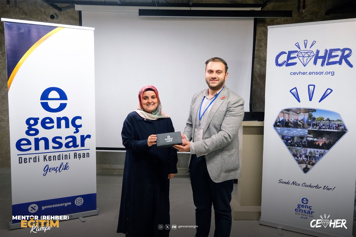 📍 Mentor (Rehber) Eğitim Kampı

Mentor (Rehber) Eğitim Kampımızda Yazar Zehra Türkmen, “Ümmet Coğrafyası ve Türkiye” üzerine gerçekleştirdiği sunumla mentorlerimize önemli değerlendirmeler aktardı. 🌍✨

Paylaştığı perspektif için kendisine teşekkür ederiz. 🙏

#GençEnsar