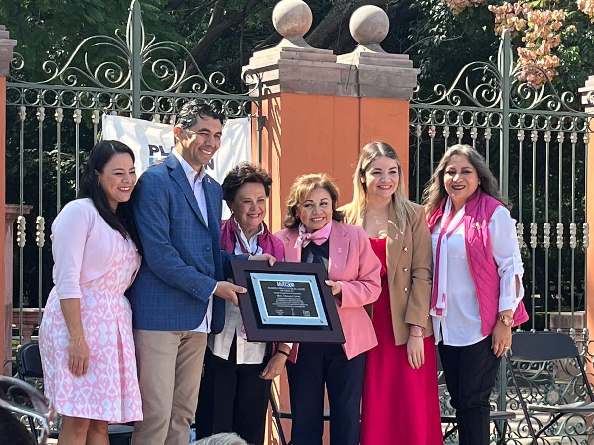 🔴#Querétaro🔴 Demian Chávez presenta la exposición "Sobrevivientes" en la Alameda Hidalgo 

Entérate aquí 👉 wp.me/p4bL4K-1Hr8
Foto: RR Noticias.