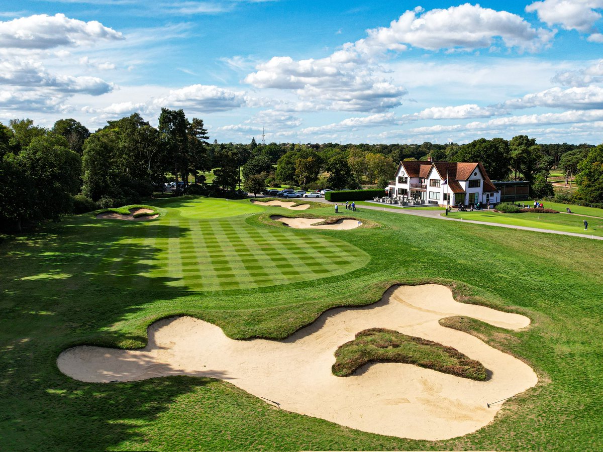 JOE27SIMPSON's tweet photo. Love this view of the 18th approach! @PurdisHeathGolf 
#englandtop50
#jamesbraid
#heathland https://t.co/XEndaCHEuL