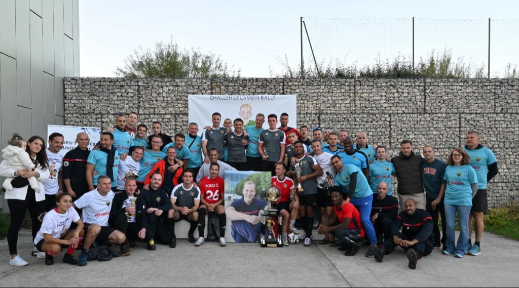 [#Hommage] Le « Challenge Lambin », rebaptisé cette année « Challenge Lambin-Bally » en hommage à Clément, a rassemblé ce mardi 30 septembre, 28 équipes et près de 280 joueurs du #Sdis95, à Argenteuil. ⚽️

🏆  Victoire du CSP Eaubonne face à Villiers-le-Bel. Enghien-Bezons
