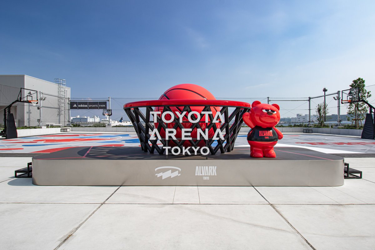 NomuraKougeisha's tweet photo. ／
10月3日、お台場エリアの青海に
多目的次世代アリーナ
「TOYOTA ARENA TOKYO」が開業🎊
＼

りそなグループ B.LEAGUE 2025-26のアルバルク東京ホームゲーム開幕戦も開催🏀⛹️

#アルバルク東京 のホームアリーナだけでなく、多様なスポーツ観戦やエンターテインメント、MICEなど幅広く対応

乃村工藝社はパークやモニュメントなど屋外空間の企画、デザイン・設計、施工を担当しました🌲
#TOYOTAARENATOKYO

@TAT_official_jp