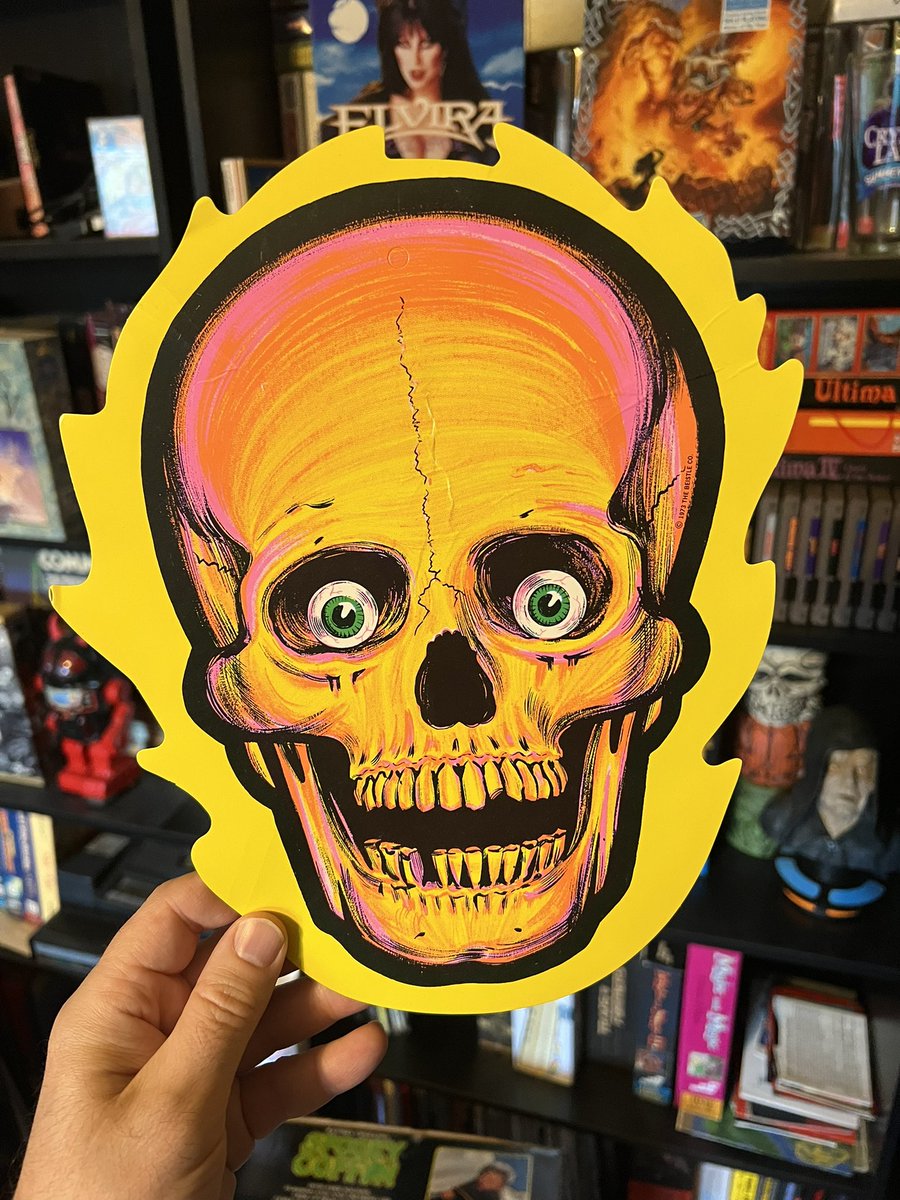 PixelElixir's tweet image. Dropping this 1973 neon flaming Beistle skull here to light up your Friday night timeline. 💀