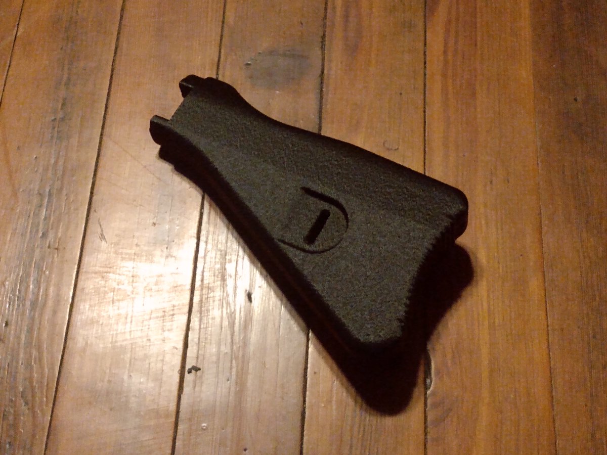 The reinforced stock for the STG-556(V) with fuzzy skin dialed in where I want it.

Good things are happening.