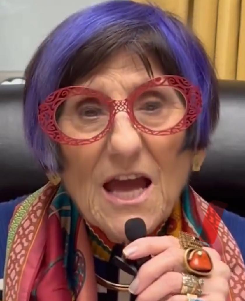 Hosna ⚖️ tweet media