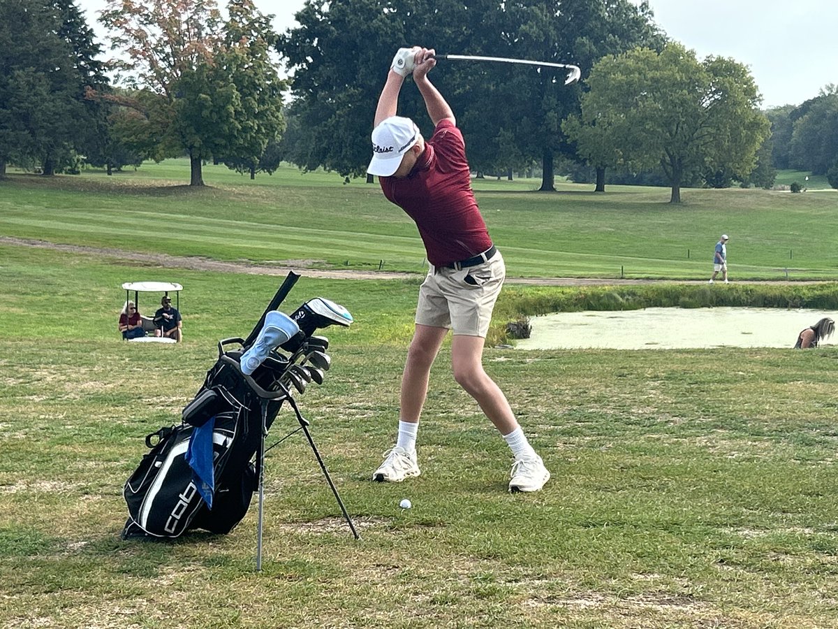 Golf_DCHS's tweet photo. The DCHS freshman team played in the Norwalk Freshman Invitational @ Willow Creek GC on Wednesday. https://t.co/BbieD5yxZl