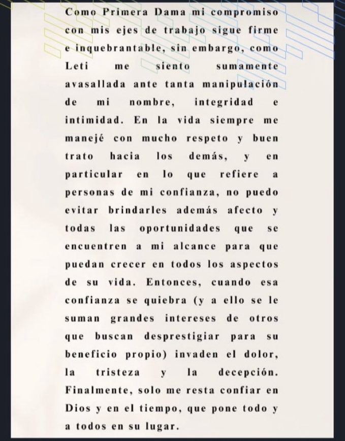 QUE!? Avasallada  ndaje 🤌🏻 Avasallados nos sentimos muchos escuchando audios, es su voz y no niega, dando instrucciones de  sobres con dinero en efectivo en Mburuvicha Roga  y pagos de aquí y allá. “Dinero en el sofá ”, “dinero que dejó “Santi”, pea, amoa y facturas a nombre de