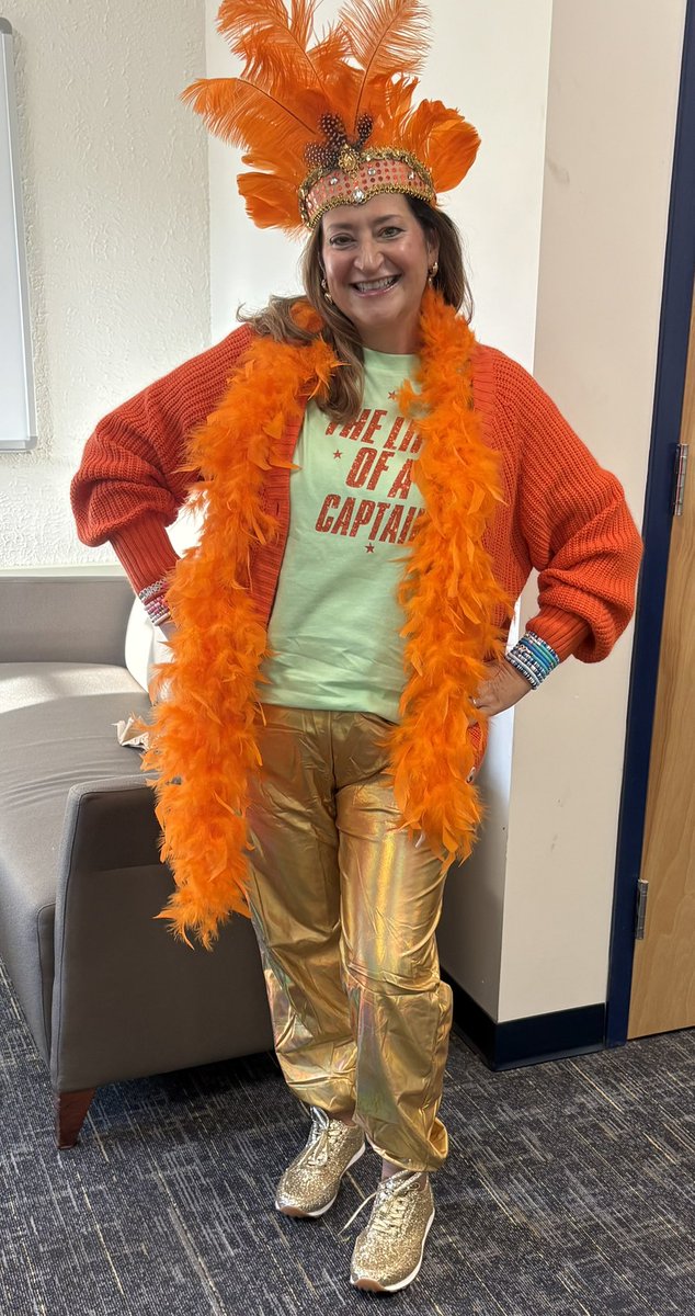 We’ve been waiting all week for the release of “Life of a Showgirl”. Today we celebrated in true Swiftie style with our very own “Life of a Captain” t-shirts. Shout-out to Mrs. Arnold, who takes the Biggest Swiftie Fan Award for the week! <a href="/taylorswift13/">Taylor Swift</a> <a href="/LCPSOfficial/">LCPS News</a>