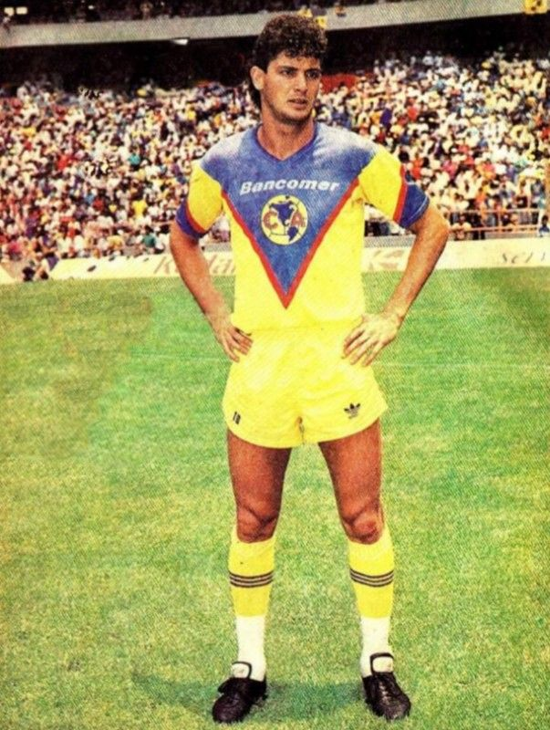 Triste noticia para los amantes del futbol Retro.

 Nos ha dejado Eduardo Antônio dos Santos "Edú"

DEP.