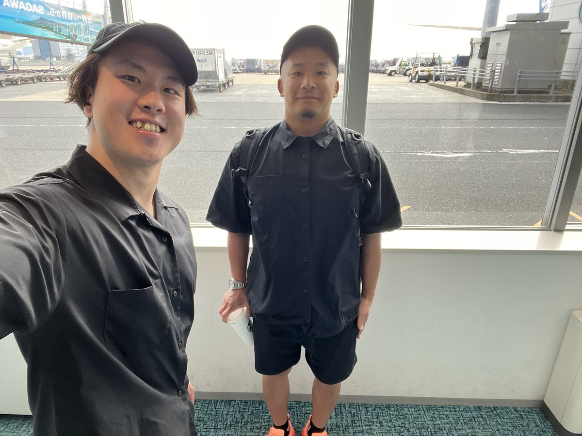 Master_Wato's tweet image. 出発です！
服装が被りました。
#kushida #njpw