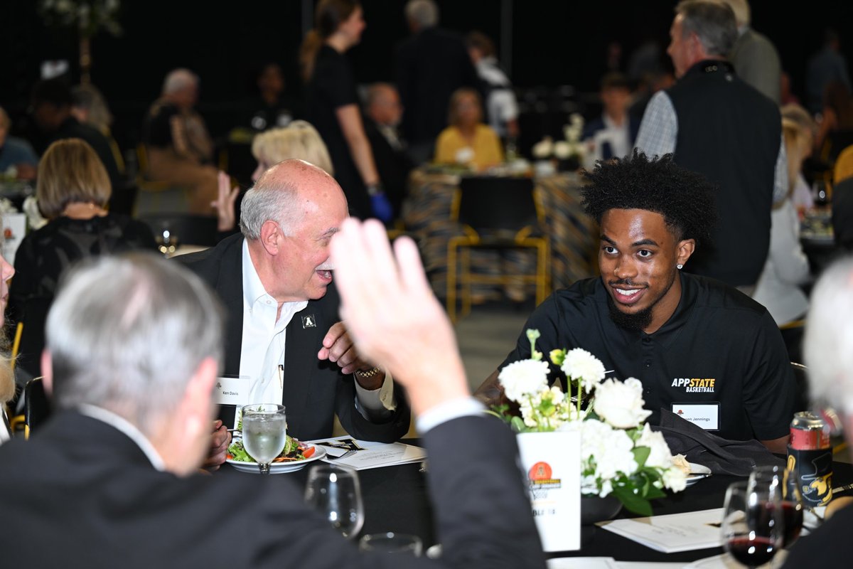 AppStateMBB's tweet photo. All smiles at Tip-Off Dinner! 

#TakeTheStairs https://t.co/9BwSSaMXtS