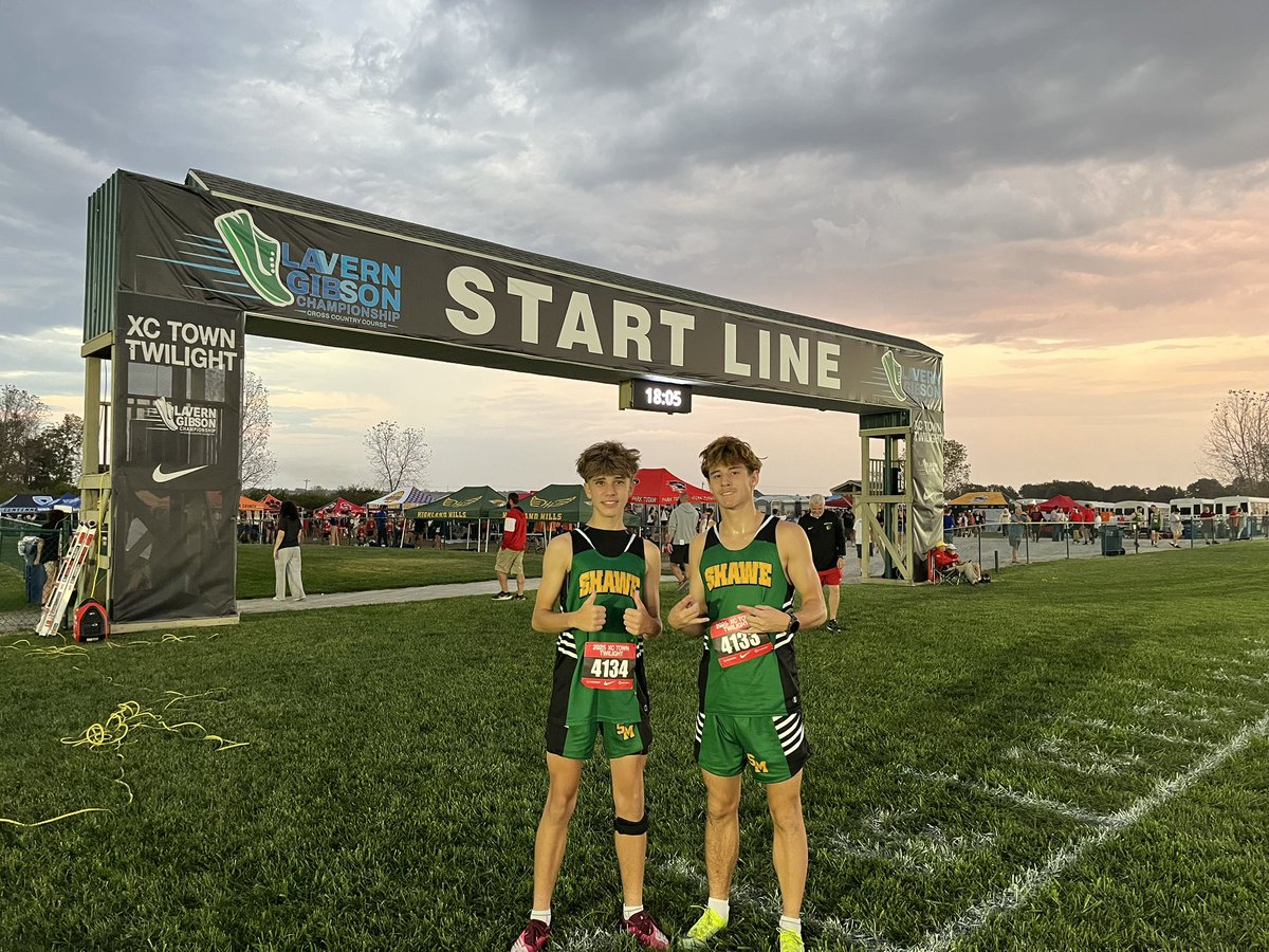 hambrick_dan's tweet photo. Getting ready for the Nike twilight race in Terre Haute at the State Finals Course - Laverne Gibson !! https://t.co/DUXyeYPgVD