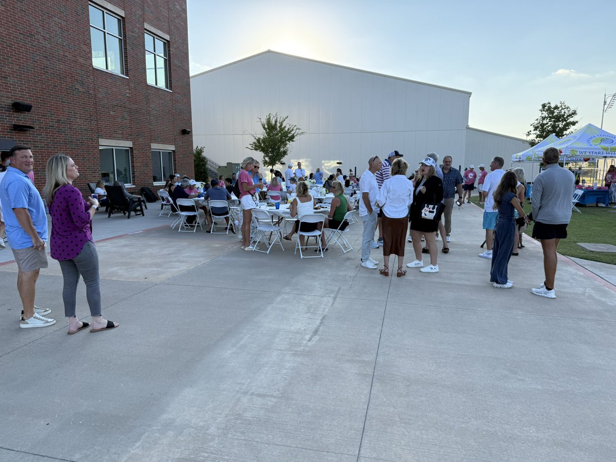 So excited to be back for the third edition of the Oklahoma Tennis Foundation Invitational

The ideal way to kickoff the Oklahoma Swing. Let's have ourselves a great weekend!!