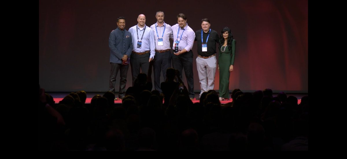 CarShield's tweet image. CarShield was proud to be in attendance at the WebexOne 2025, connecting and celebrating our recognition as AI Innovator: Customer Experience.

Here’s a look at some moments from the conference.

#CarShield #CarShieldTeam #AIInnovation #CustomerExperience #Webex