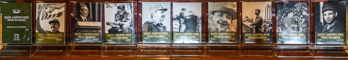 Muy emotiva la presentación, en el memorial José Martí, de las Obras Escogidas del General de Ejército. 

Se trata de una colección extraordinaria, de 9 tomos, imprescindibles para profundizar en su pensamiento y conocer la historia de la Revolución Cubana.

#RaúlEsRaúl