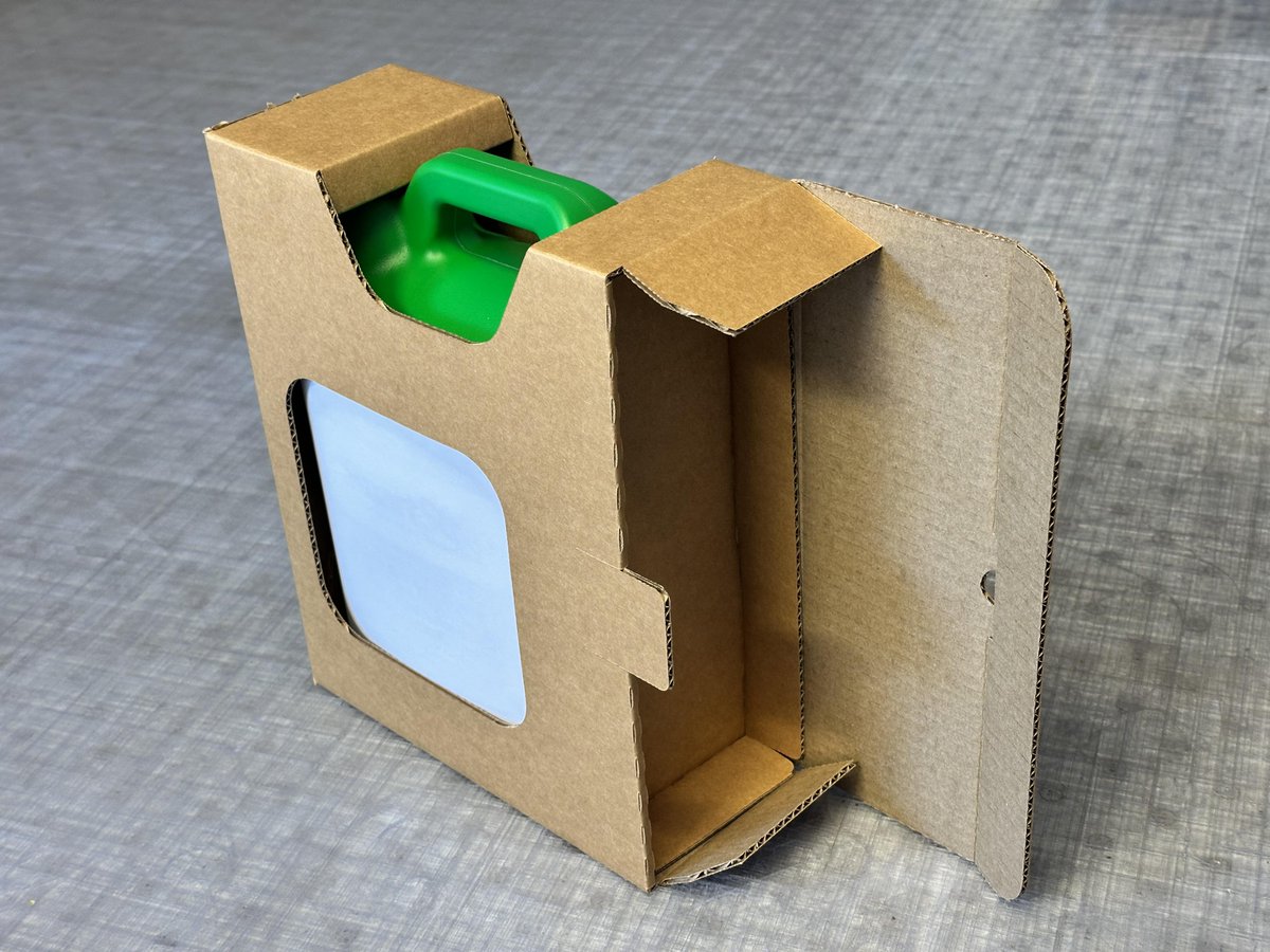 💡📦 Multi-functional packaging at its best! Our team designed a corrugated carton for a 1-gal bottle with:

✔️ Side cavity for required plastic wrap
✔️ Display window for the label
✔️ Carry design using the bottle’s own handle

Simple, smart, and shelf-ready!
#CorrugatedDesign