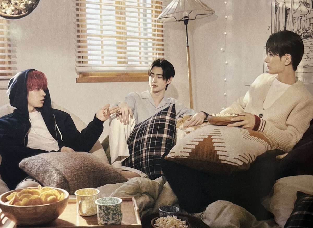 ohgawdjay's tweet photo. ENHYPEN JAPAN OFFICIAL MAGAZINE 🐈‍⬛

Q. What does JAY mean to you, HEESEUNG? If you had to describe him in one word, what would it be?
 🦌: To me, JAY is “family.” But being family doesn’t always mean constantly showing affection or taking care of each other openly. We sometimes argue, and there are days when we don't talk much, but deep down we are connected. We've spent so much time together that we've gotten to a point where we understand what each other is thinking without saying it out loud. JAY is someone who’s always by my side, someone I can connect with even in silence. If I have to describe him in one word, I think “family” is the best word.

©️photo: @berber624 

#JAY #제이 #ジェイ #엔하이픈_제이 #ENHYPEN_JAY #ENHYPEN @ENHYPEN @ENHYPEN_members
