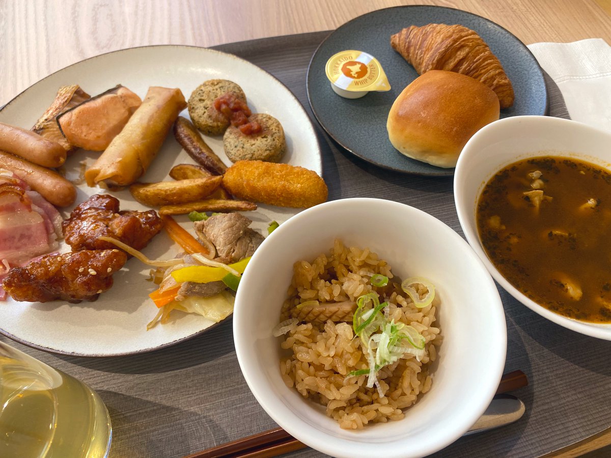 Aporo_Chocolat's tweet photo. 🥓🥐🍛🥚😋 https://t.co/8EWIxh59A5