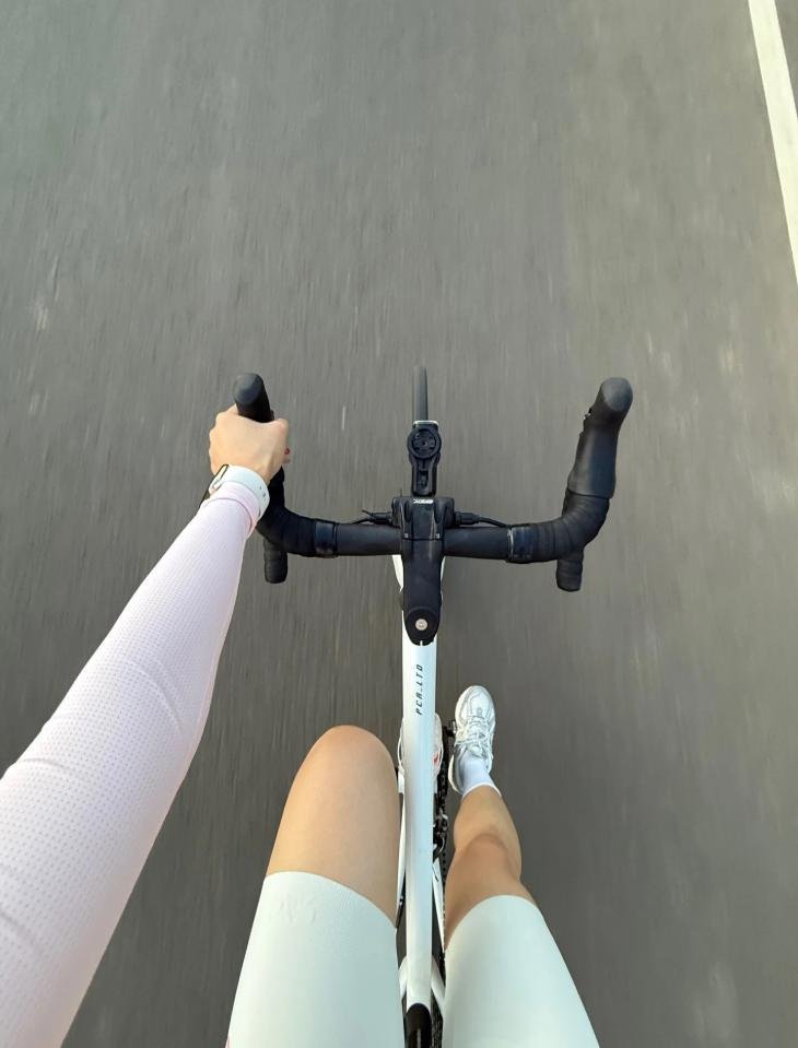 ipgrb4's tweet image. 오랜만에 가본 아침 식사 가게에 갔어요. 눈에 띄지 않는 작은 가게지만, 그곳에서의 맛있는 아침이 정말 특별했어요. 자전거를 타고 집으로 돌아오는 길, 행복한 주말이 시작됐어요! 🌞🚴‍♀️