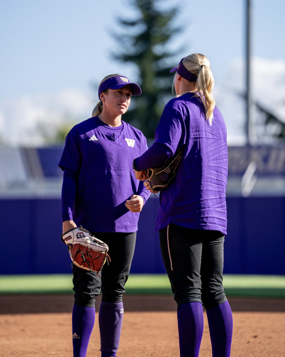 Washington Softball tweet media