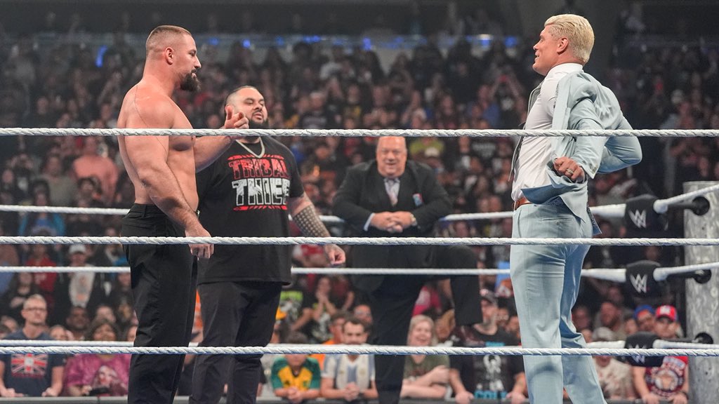 MyRhodeToGlory's tweet image. And now I find myself surrounded by a two men supposedly led by @MySongNeverEnds/@TomorrowObeysMe/@MySongNeverEnds/@ToLeadByExample/@PlayMeThatTune, a man who’s too busy polishing his crown jewel to show up and handle his own business, to “remind” me of the danger I am in.