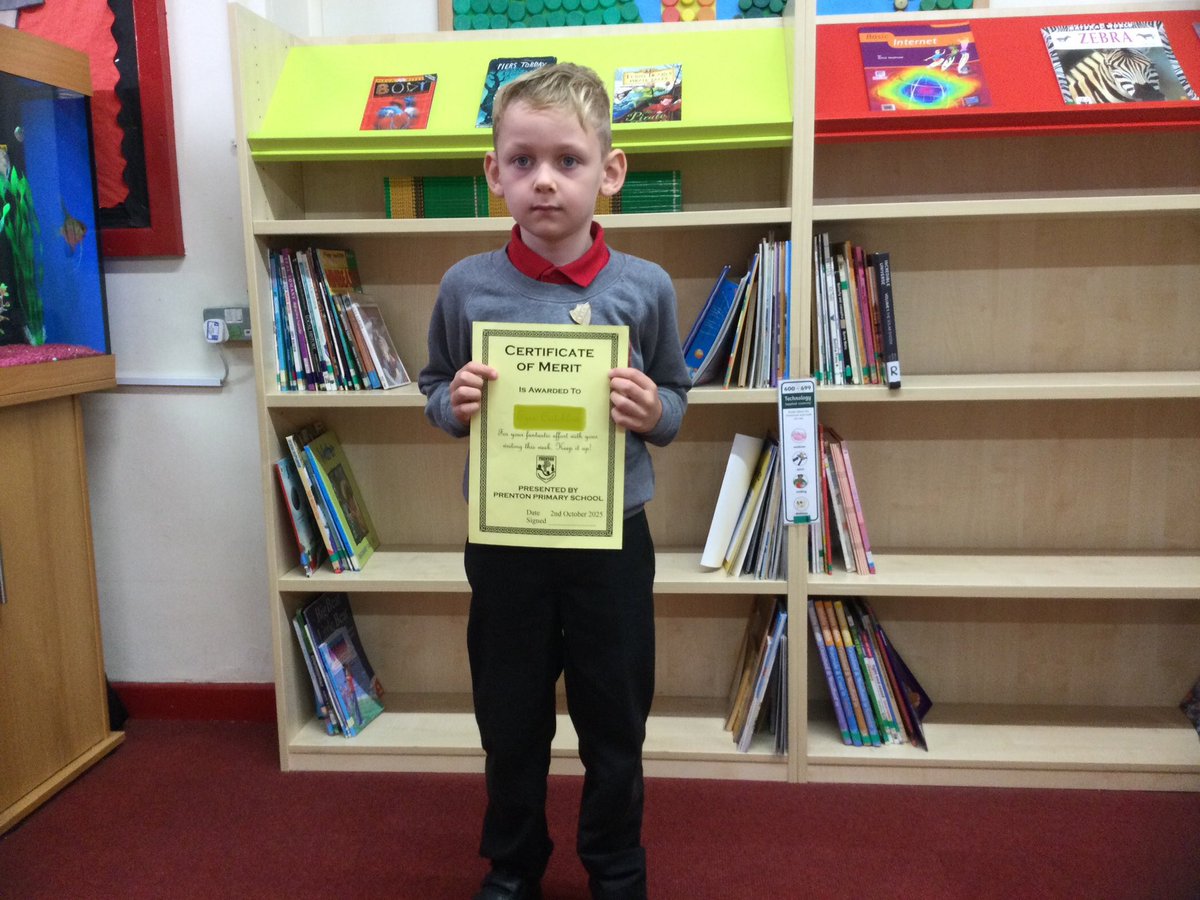 Congratulations to Ezra for earning the Merit Award for Class 2O this week! ⭐️👍🏻😊