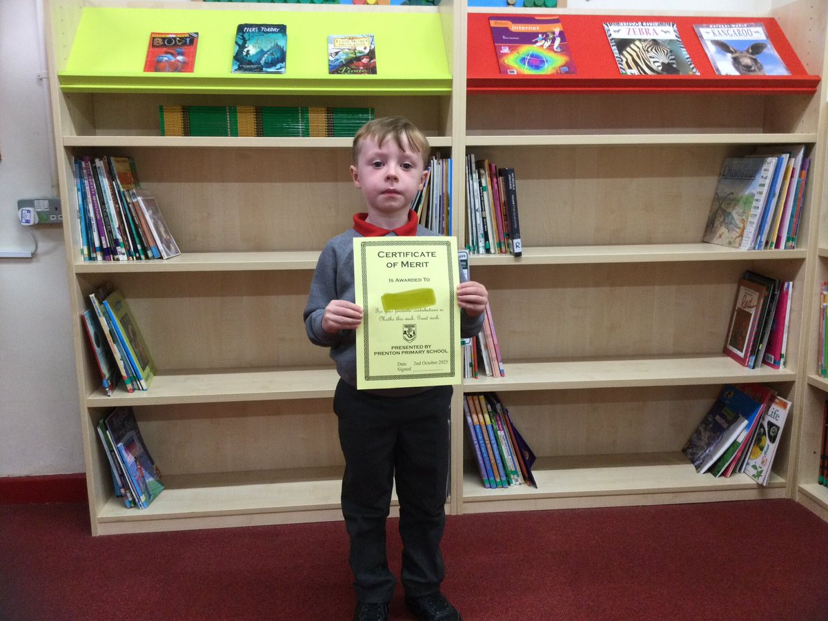 Lucas has won the Merit Award for Class 1A this week. Really well done! ⭐️👍🏻😊
