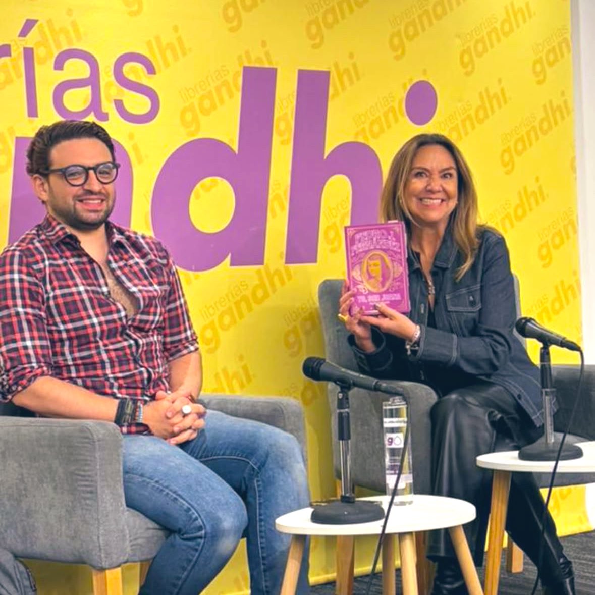 Ayer tocó presentación. 🎤