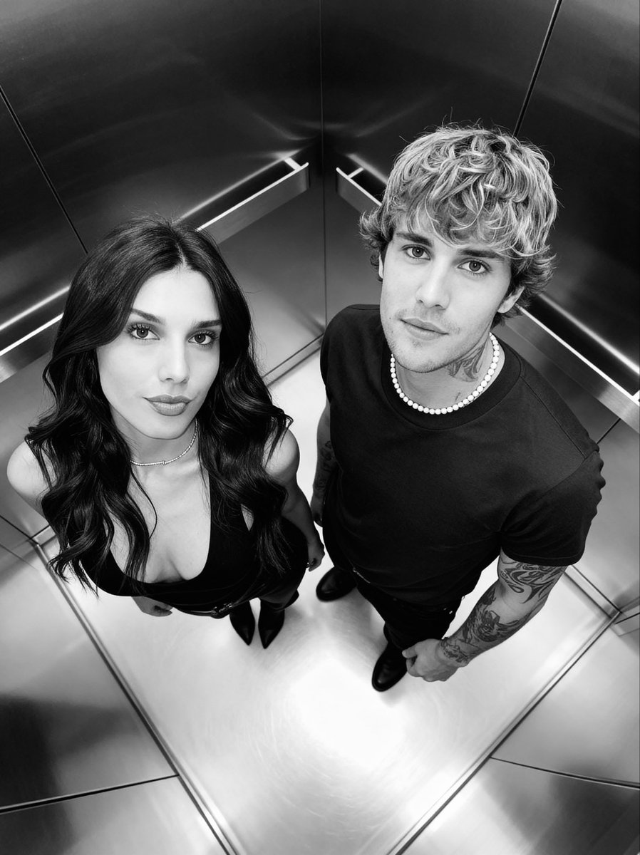 Mi sono ridotta a fa ste cose pur di aver una foto con lui 😭