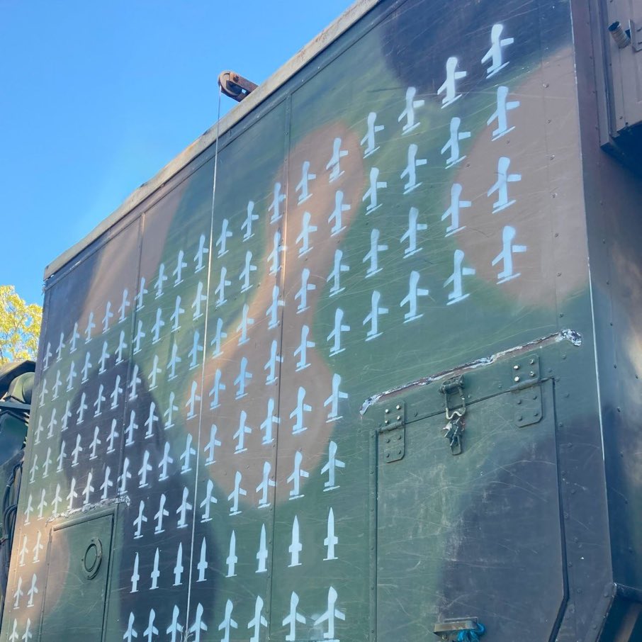 Oznakowanie zestrzelonych rosyjskich pocisków manewrujących i bezzałogowych statków powietrznych na stanowisku dowodzenia systemu obrony powietrznej S-125 Newa SC (dawniej polskiego) systemu obrony