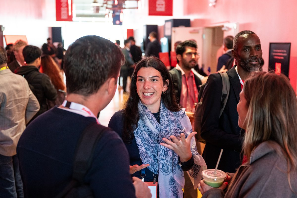 Redisinc's tweet image. Startups in the Redis ecosystem don&apos;t just use our platform; they create breakthrough solutions for everyone. Eden proved this at #RedisReleased SF with their ElastiCache to Redis Cloud migration tool. 🧵