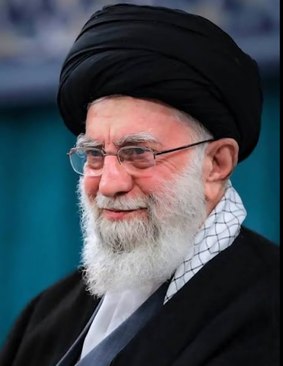 كل الاحرار معك 
كل الشرفاء معك 
كل المستضعفين معك 
كل المظلومين معك 
من ركب سفينة عزك نجا
و من تخلف عنها غرق و هوى 
و كل المسلمين المخلصين معك 
و اذا فكرت دولة صهيون الدموية 
بإلاعتداء على إيران 
فإنها ستحكم على وجودها بالزوال ...
وفقك الله أيها العبد الصالح 
وفقك الله أيها الولي