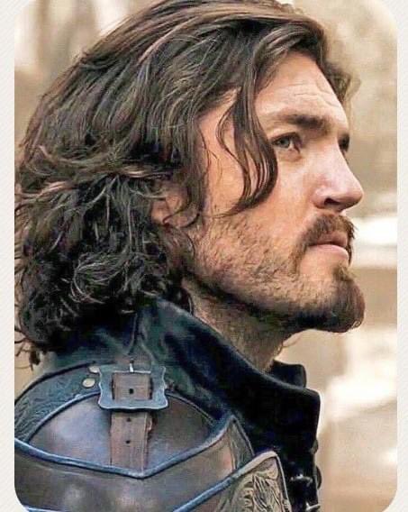 suekmoorhen's tweet image. It’s #DeLaFereFriday and a very wet and windy one too! 

I have been out twice and I have got soaked to the skin both times. Storm Amy!😬 ☔️☔️💨💨

Keep dry and warm folks! 

#Athos
#TomBurke