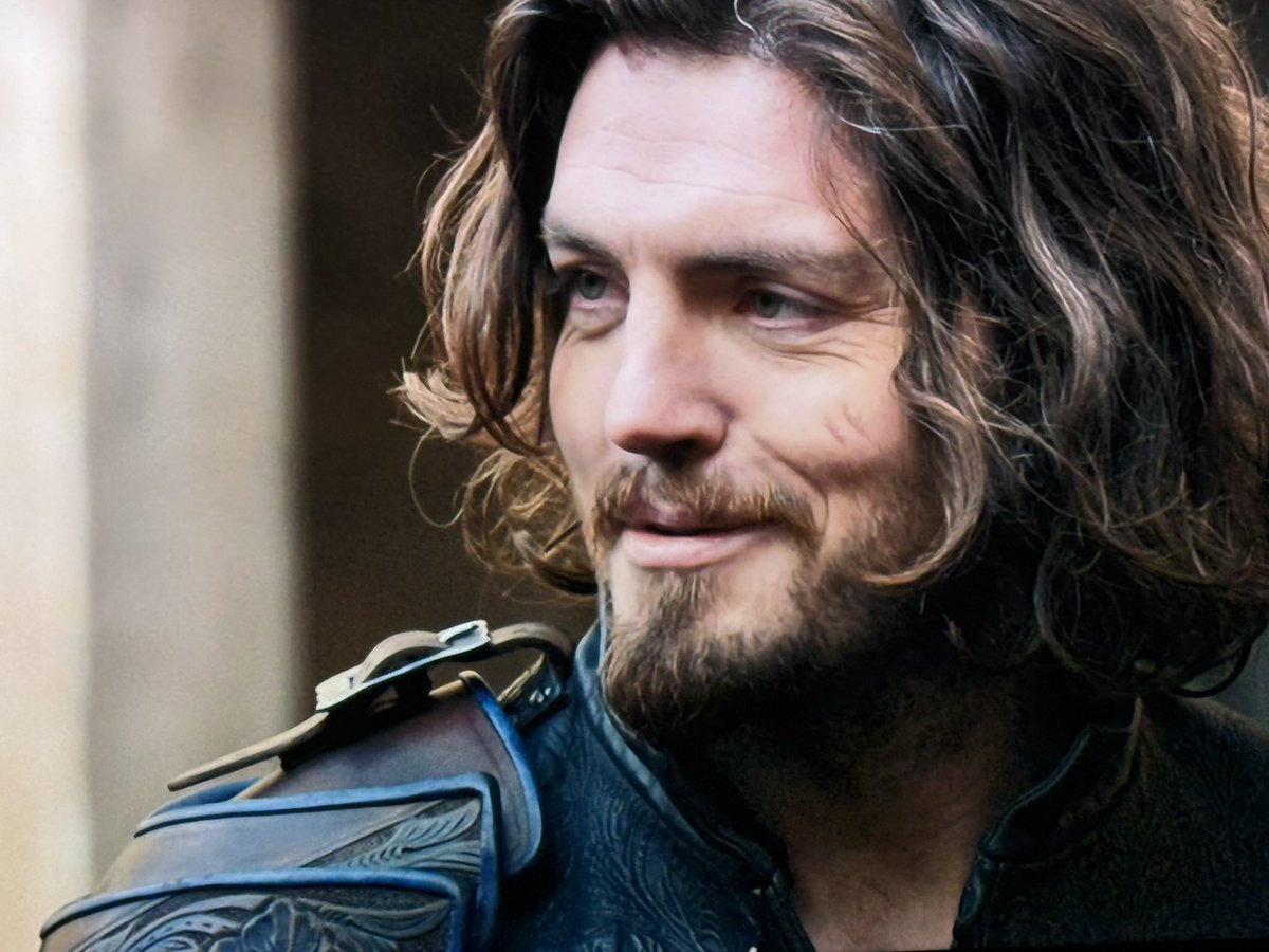 suekmoorhen's tweet image. It’s #DeLaFereFriday and a very wet and windy one too! 

I have been out twice and I have got soaked to the skin both times. Storm Amy!😬 ☔️☔️💨💨

Keep dry and warm folks! 

#Athos
#TomBurke