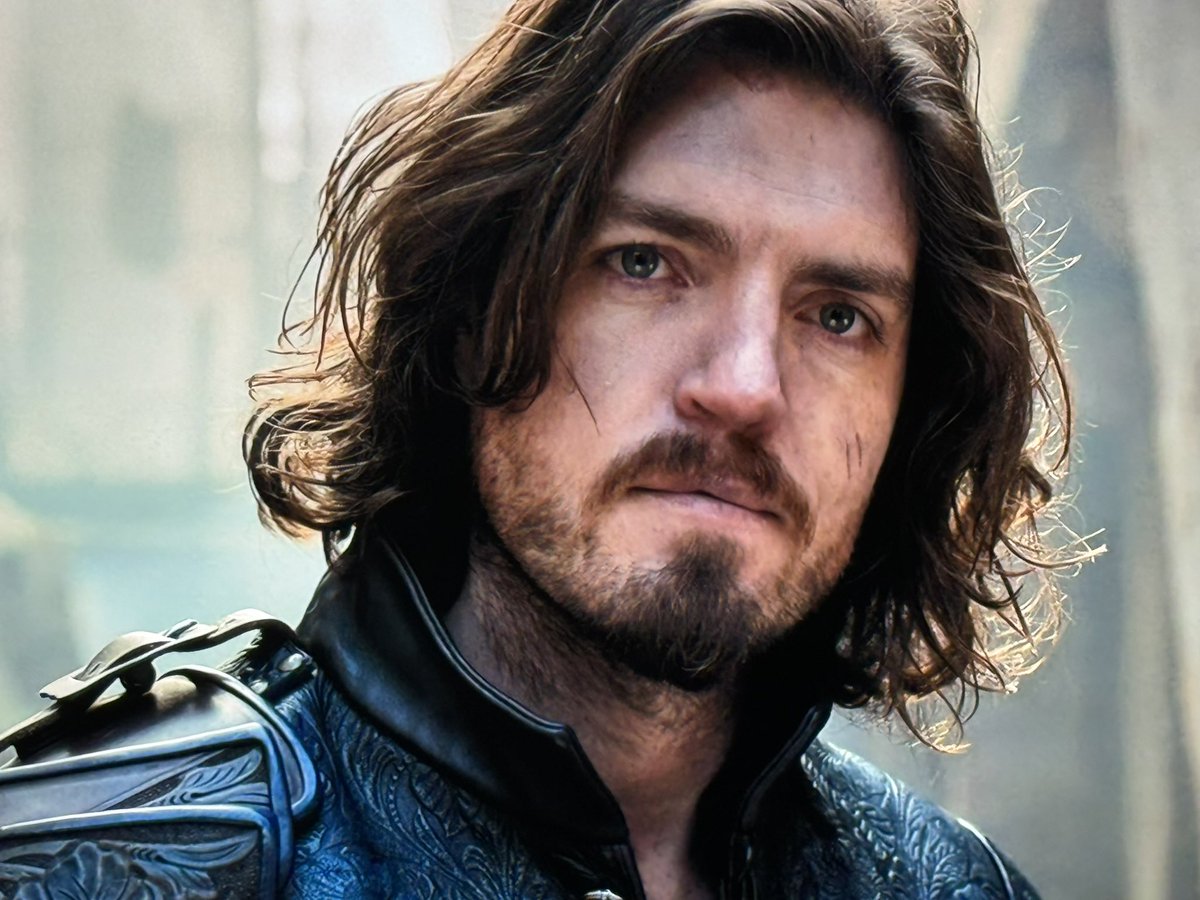 suekmoorhen's tweet image. It’s #DeLaFereFriday and a very wet and windy one too! 

I have been out twice and I have got soaked to the skin both times. Storm Amy!😬 ☔️☔️💨💨

Keep dry and warm folks! 

#Athos
#TomBurke