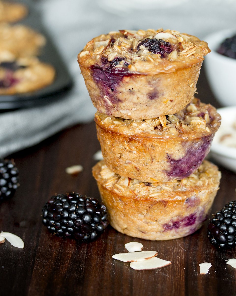 This recipe for Blackberry Baked Oatmeal is a healthy on-the-go breakfast that packs great blackberry flavor and tons of nutrition. Save this recipe for quick and easy breakfasts for those busy mornings! 😄

oregon-berries.com/recipe/blackbe…

#oregonberries #blackberries #Bakedoatmeal