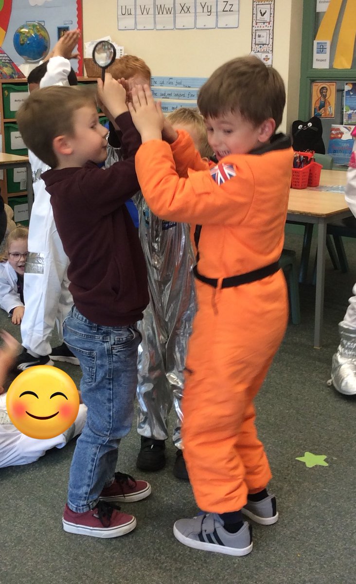 Lakeside_school's tweet photo. Y1/2 wow day was out of this world. Rockets blasting off everywhere! #wowday https://t.co/E5A1UPlVWP