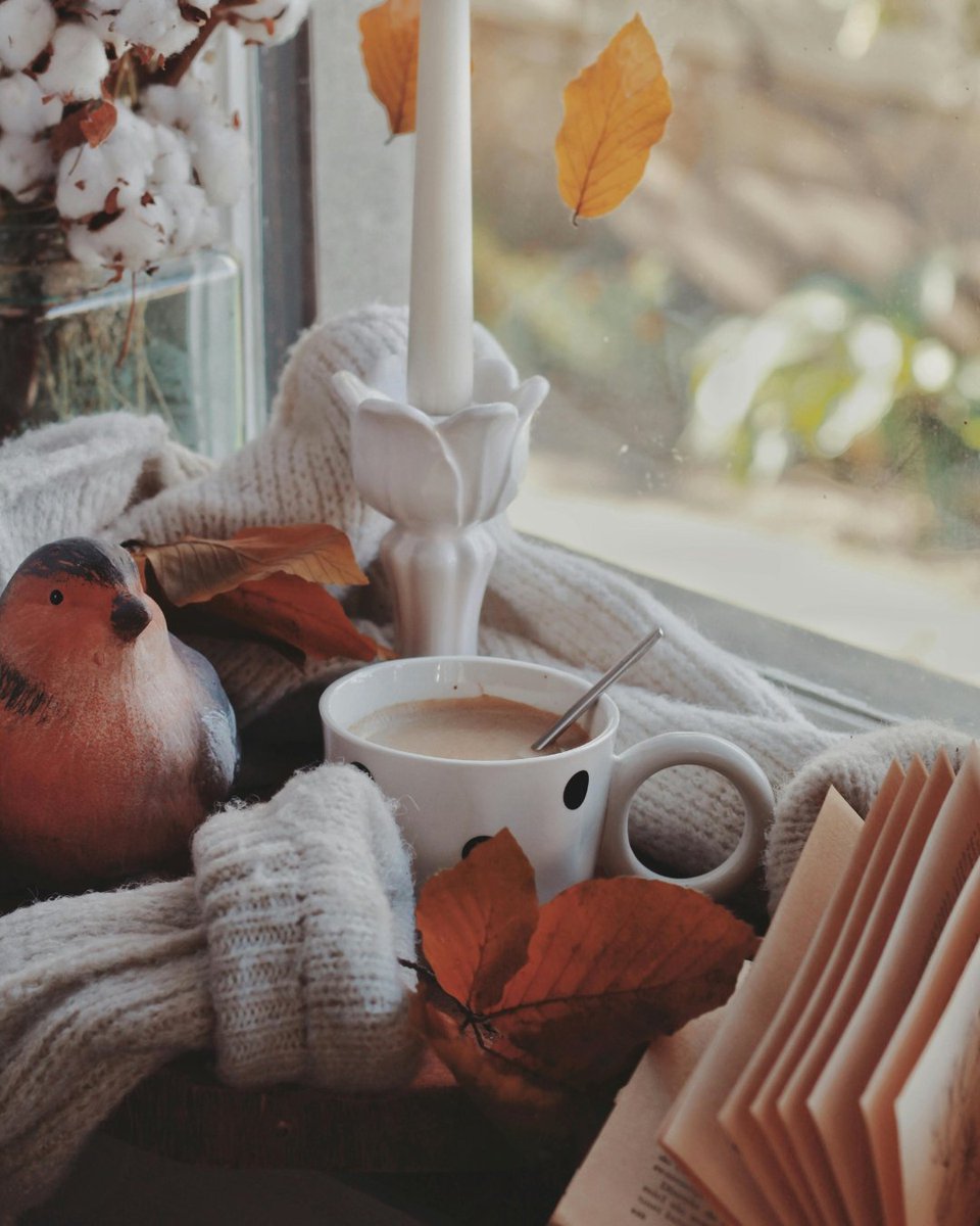 BzzAgent's tweet image. 🍂 Sweater weather, hot drinks, &amp;amp; honest opinions. ☕  Fall is officially here, &amp;amp; you know what that means: It’s the perfect time to cozy up &amp;amp; discover some incredible new products.Ready to share your fall favorites? Check your inbox for the latest BzzCampaign invites!🐝#BzzAgent