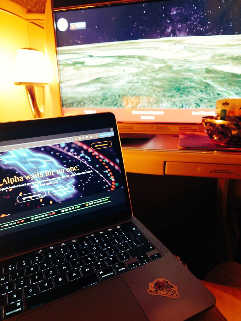 BitBoss_Crypto's tweet image. There will always be signs. 🕴🏼
The ones who see them early change their lives. The ones who ignore them stay trapped.

I’ve been quiet @token2049 kept me moving. But understand this...every blessing I’ve been given, I share so the circle around me can rise too. Wealth means…