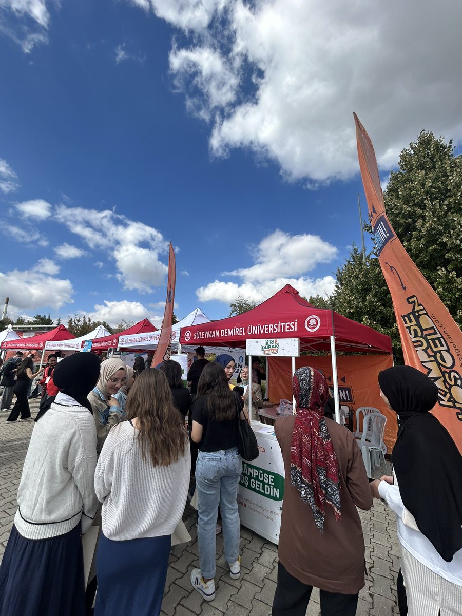 Standlarımızda gençliğin heyecanını, birlikteliğin gücünü ve eğlencenin en güzel hâlini yaşadık 🙌🎉🤍 

Talep dolu, enerji dolu bu güzel stand döneminde yanımızda olan tüm arkadaşlarımıza teşekkürler! 🚀