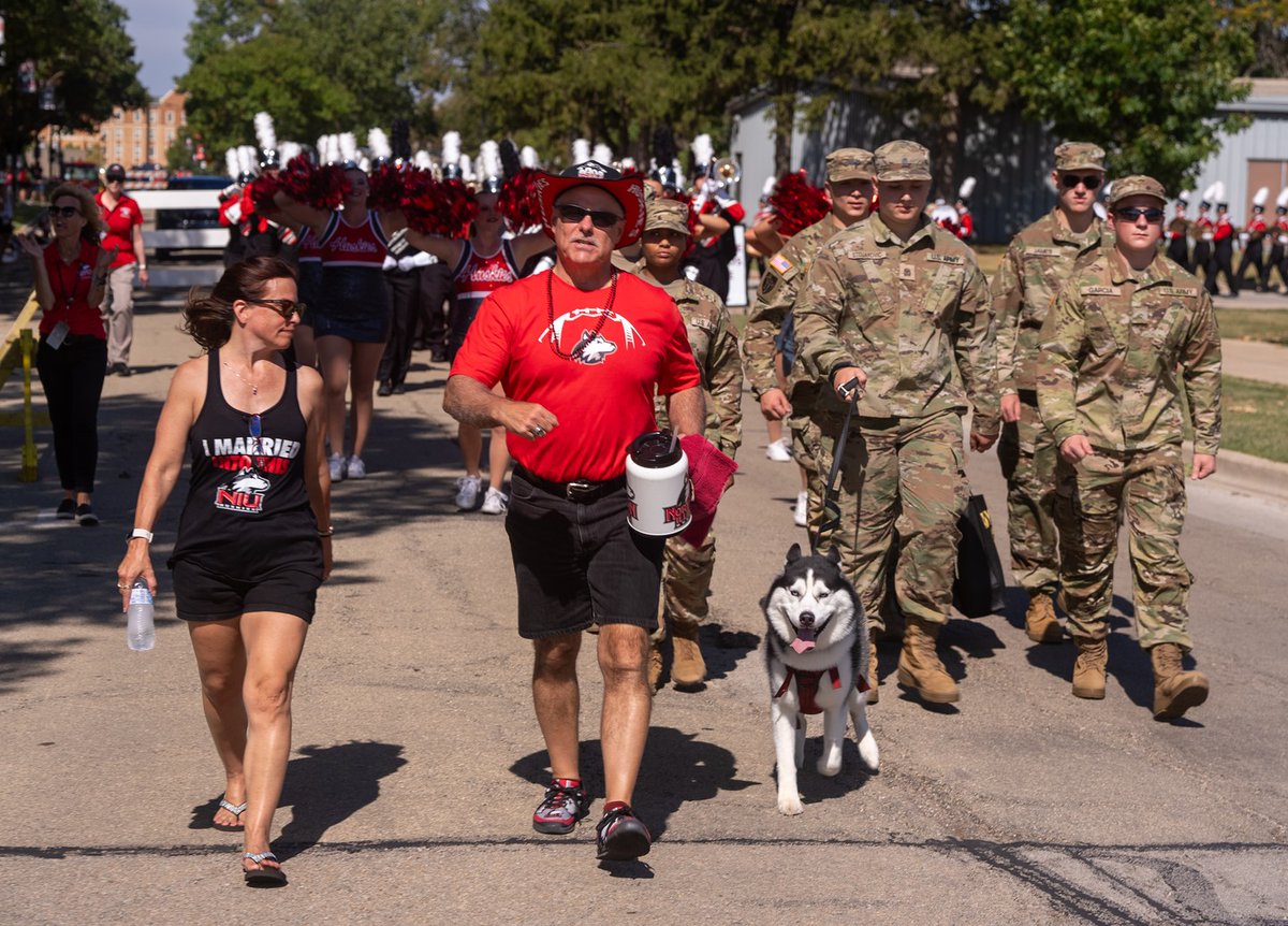 niu_alumni's tweet photo. 🐾🎉 Mission’s Grove is the place to be this #NIUHomecoming!
🍻 Alumni-owned @PollyannaBrewCo
🚚 Food trucks for every taste
🐶 @NIUMission + the epic “Mission’s March” w/ the Huskie Band!
FREE admission | Opens 3.5 hrs before kickoff vs. Miami (OH)
📍 Oderkirk Field
 ❤️🖤 https://t.co/agEwZcyohS