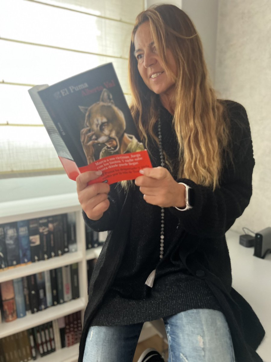 Carlota Suárez (@carlotasugar) on Twitter photo #elpuma de <a href="/albertoval_20/">Alberto Val Calvo</a> es mi lectura de finde y el lunes, en #Carlotaenlaradio en <a href="/LaBuenaTarde/">La Buena Tarde RPA</a> te lo cuento ¿qué tienes tú sobre la mesita? <a href="/EdDestino/">Ediciones Destino</a> #elpuma de <a href="/albertoval_20/">Alberto Val Calvo</a> es mi lectura de finde y el lunes, en #Carlotaenlaradio en <a href="/LaBuenaTarde/">La Buena Tarde RPA</a> te lo cuento ¿qué tienes tú sobre la mesita? <a href="/EdDestino/">Ediciones Destino</a>